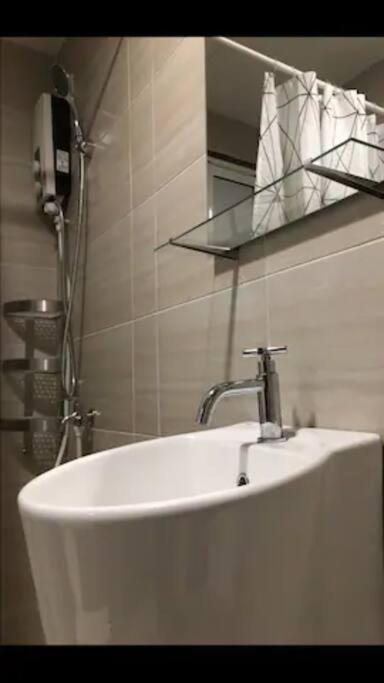 Апартаменты Flexi Check In 10Min To Klcc Next To Hospital Gleneagle Куала-Лумпур Экстерьер фото